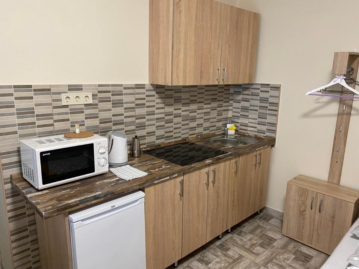 Levendula Vendeghaz Apartment ไฮจ์ดูบอสซอร์มีนย์ ภายนอก รูปภาพ
